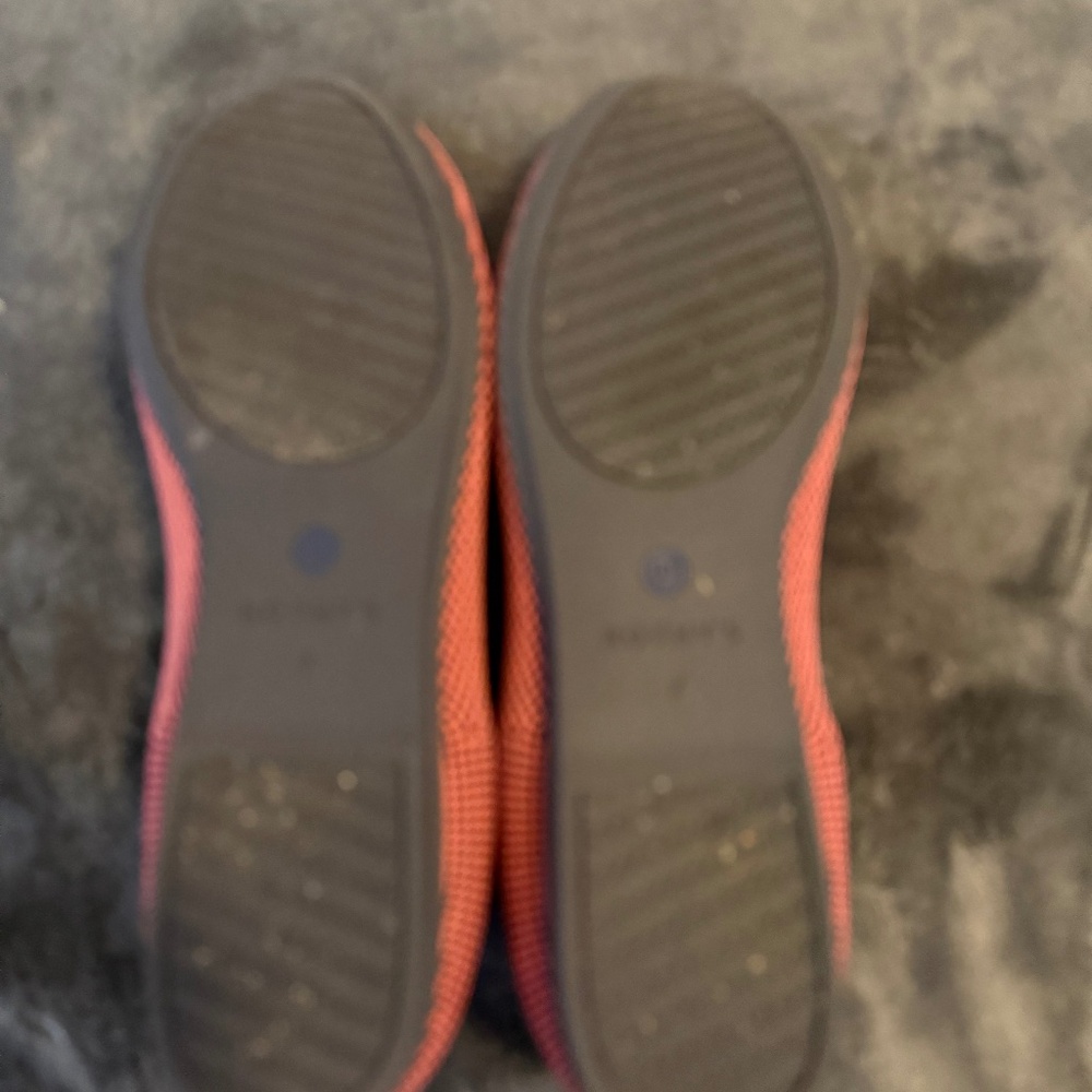 Rothy’s flats. Size 7.  Worn a few times.